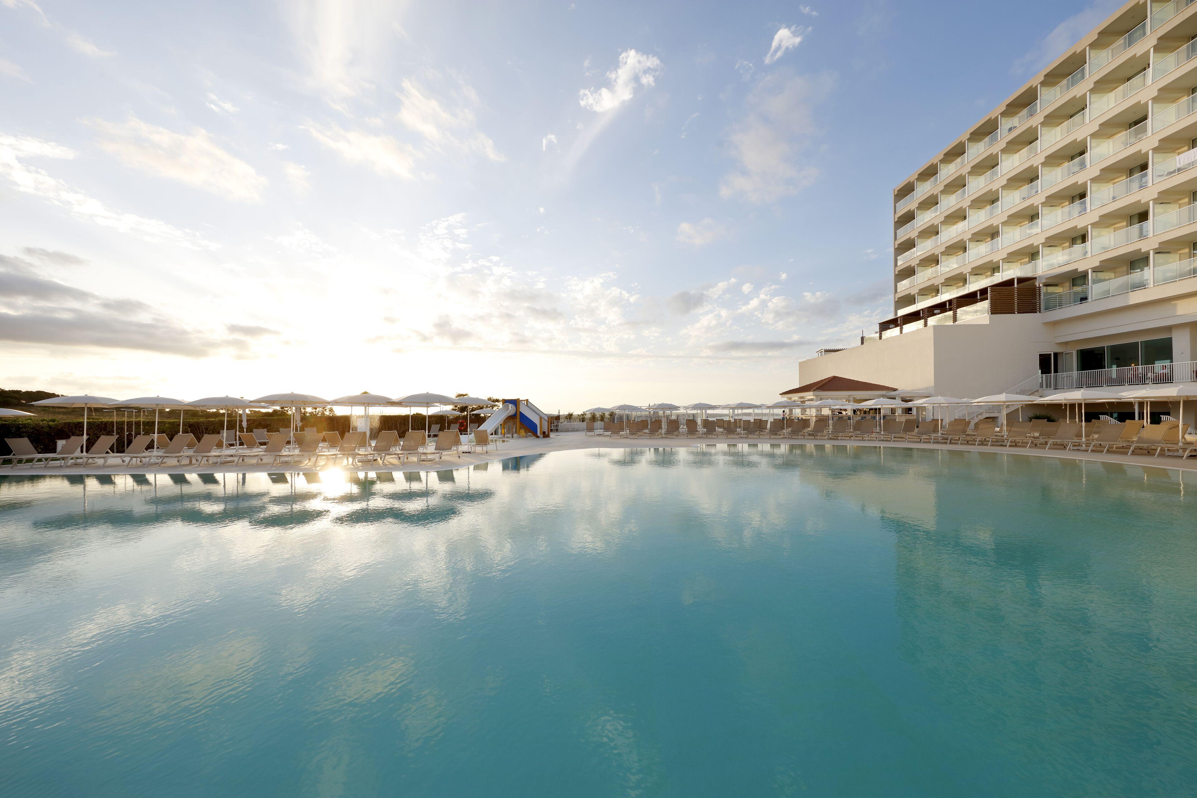 スペイン、アレナル・デン・カステルのPalladium Hotel Menorcaという