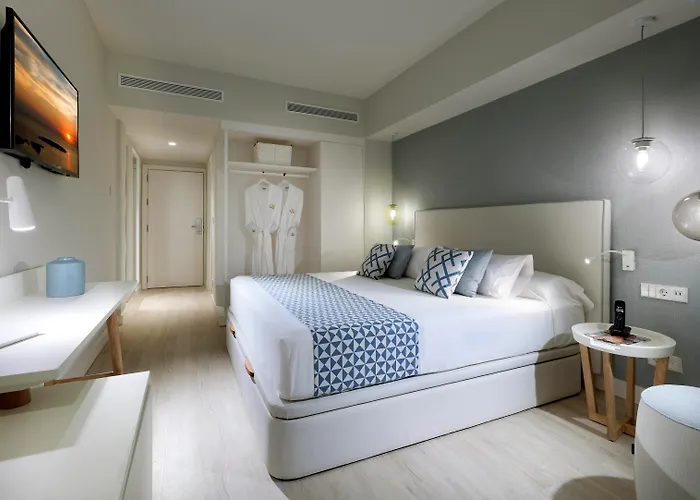 Hotel Palladium Menorca Arenal d'en Castell